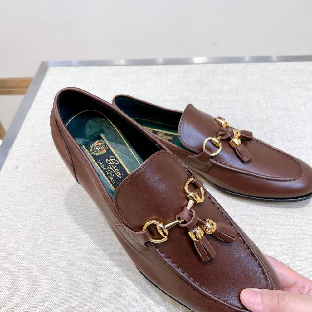 Leather shoes Leather shoes