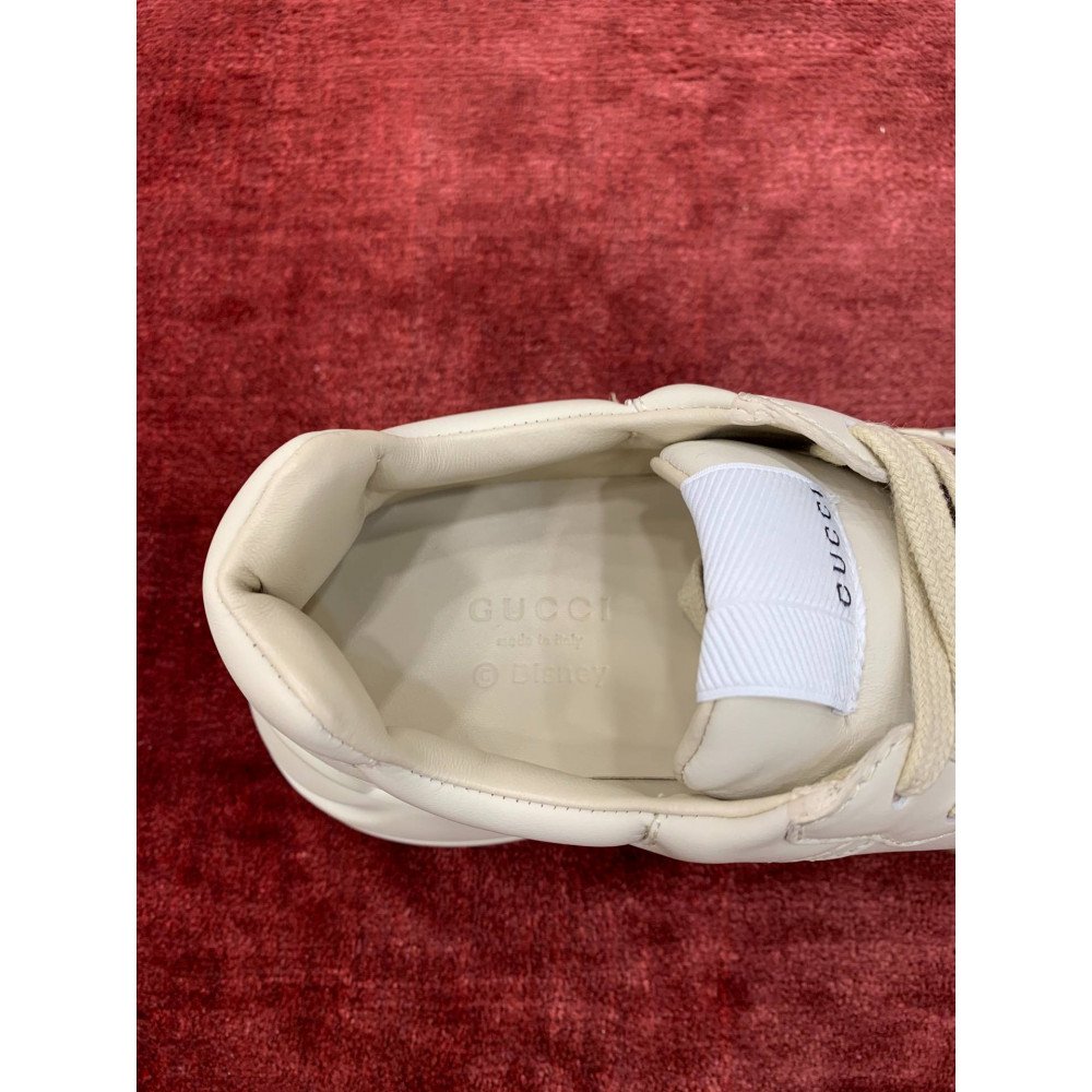 Rhyton