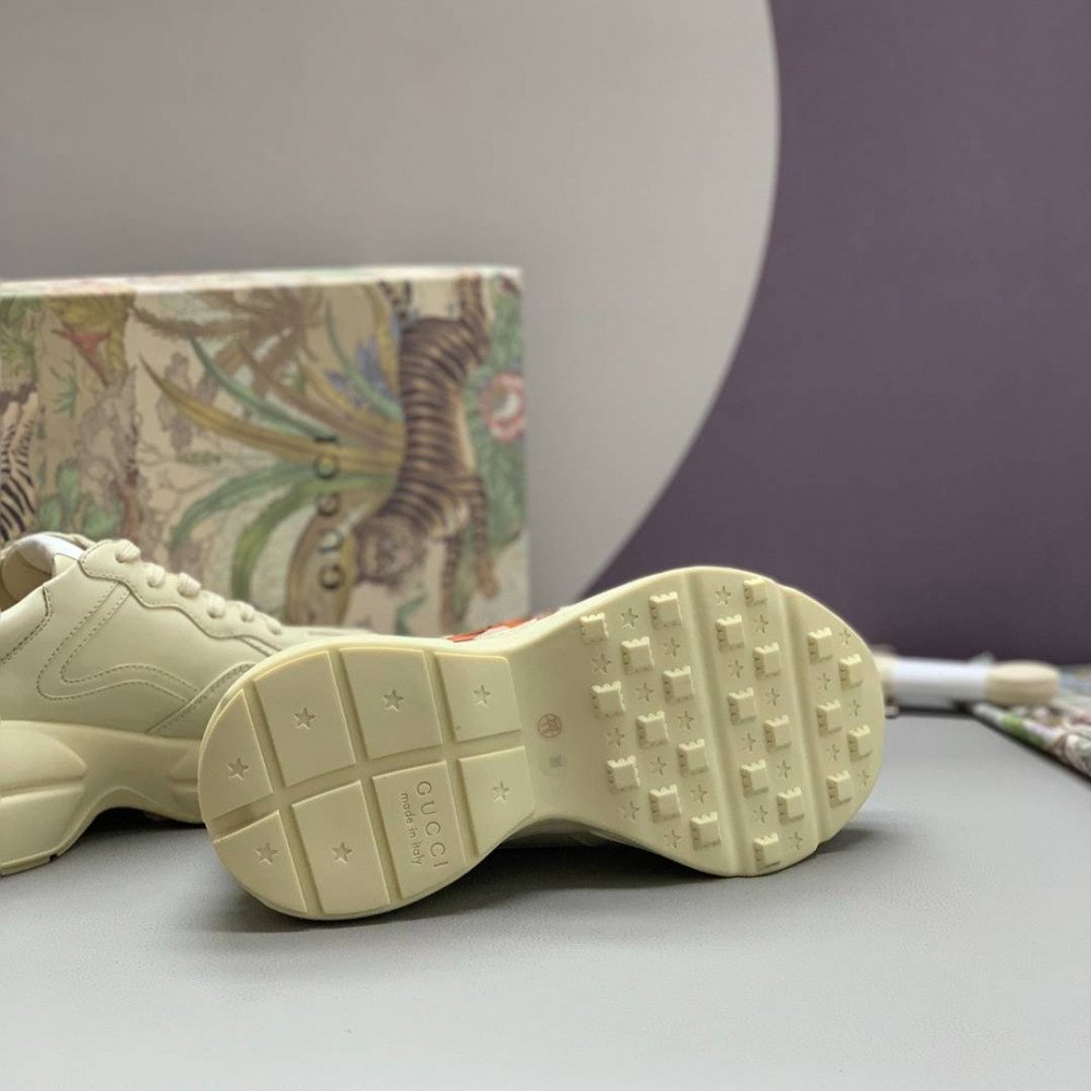 Rhyton