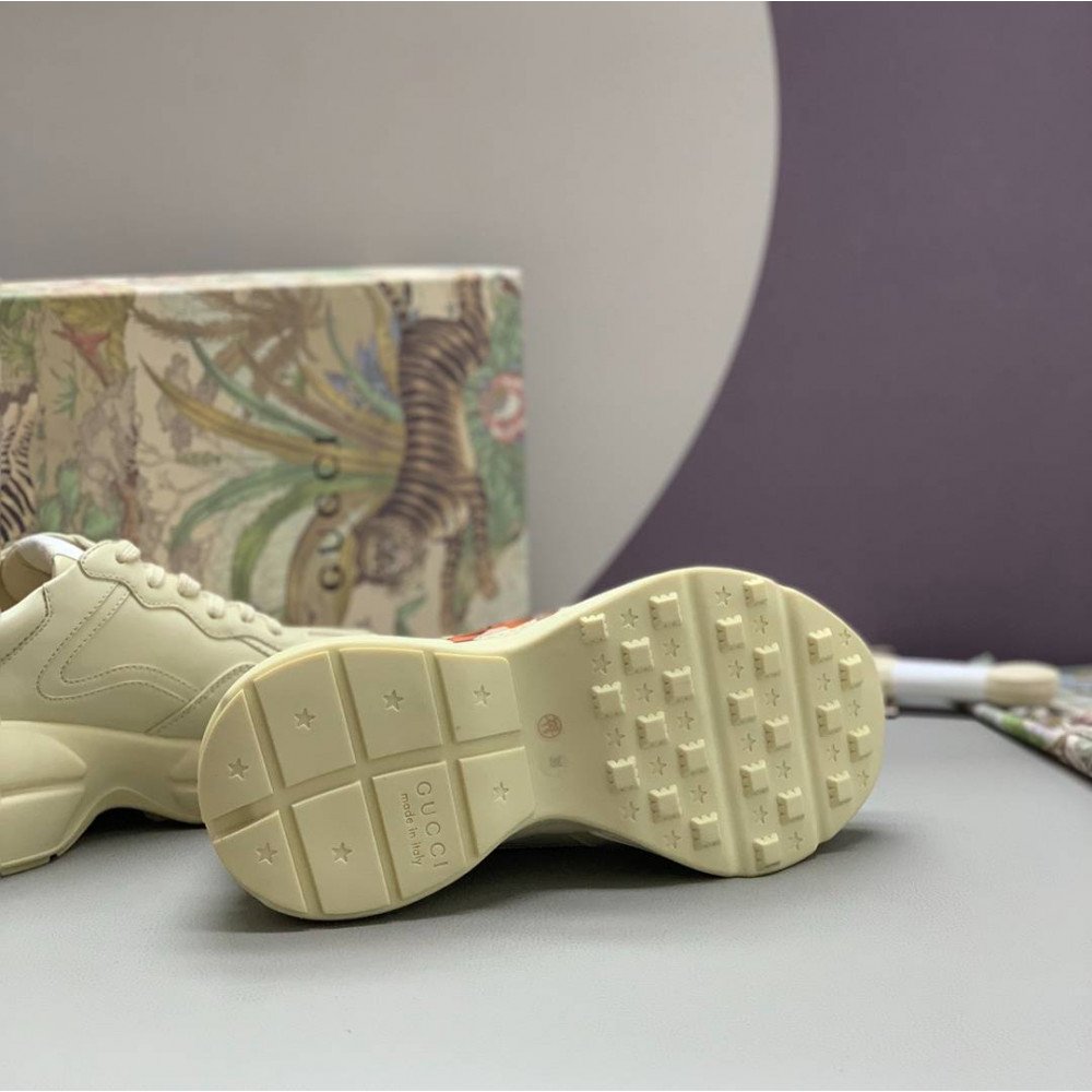Rhyton