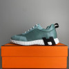 Bouncing sneaker