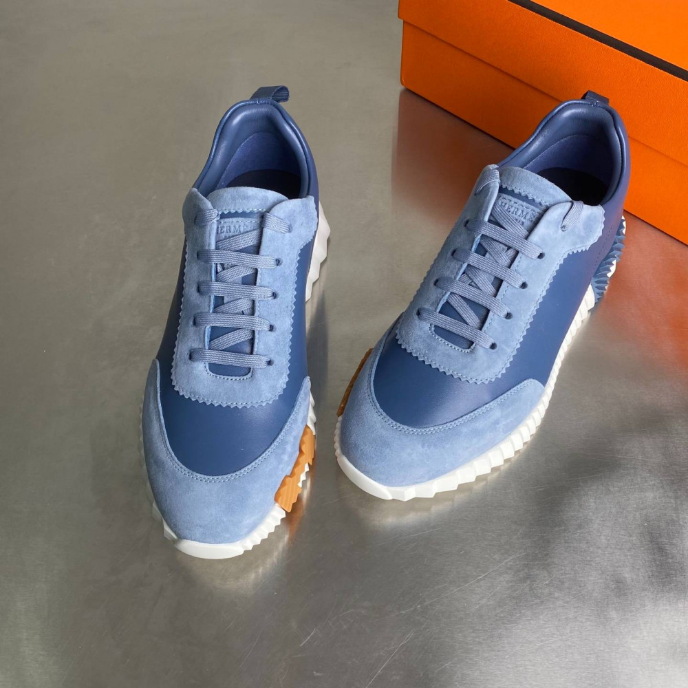 Bouncing sneaker
