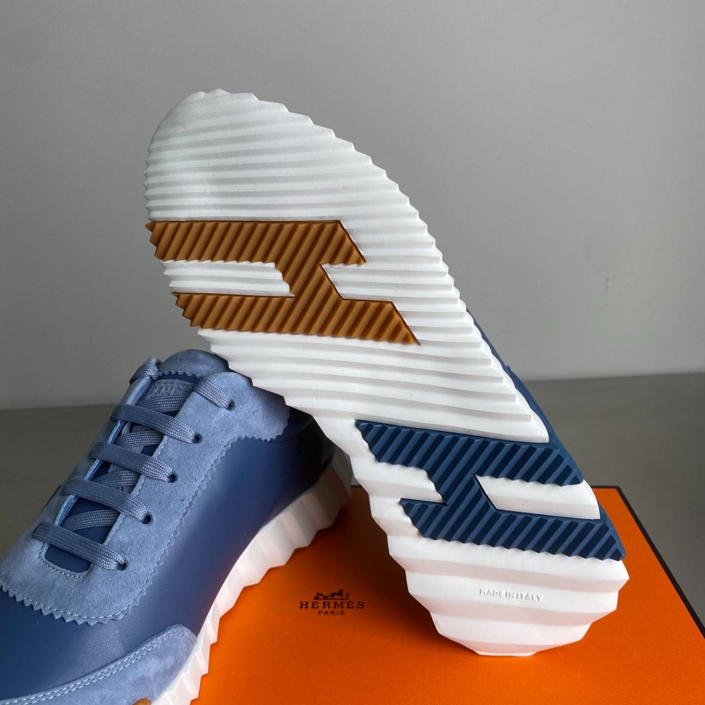 Bouncing sneaker