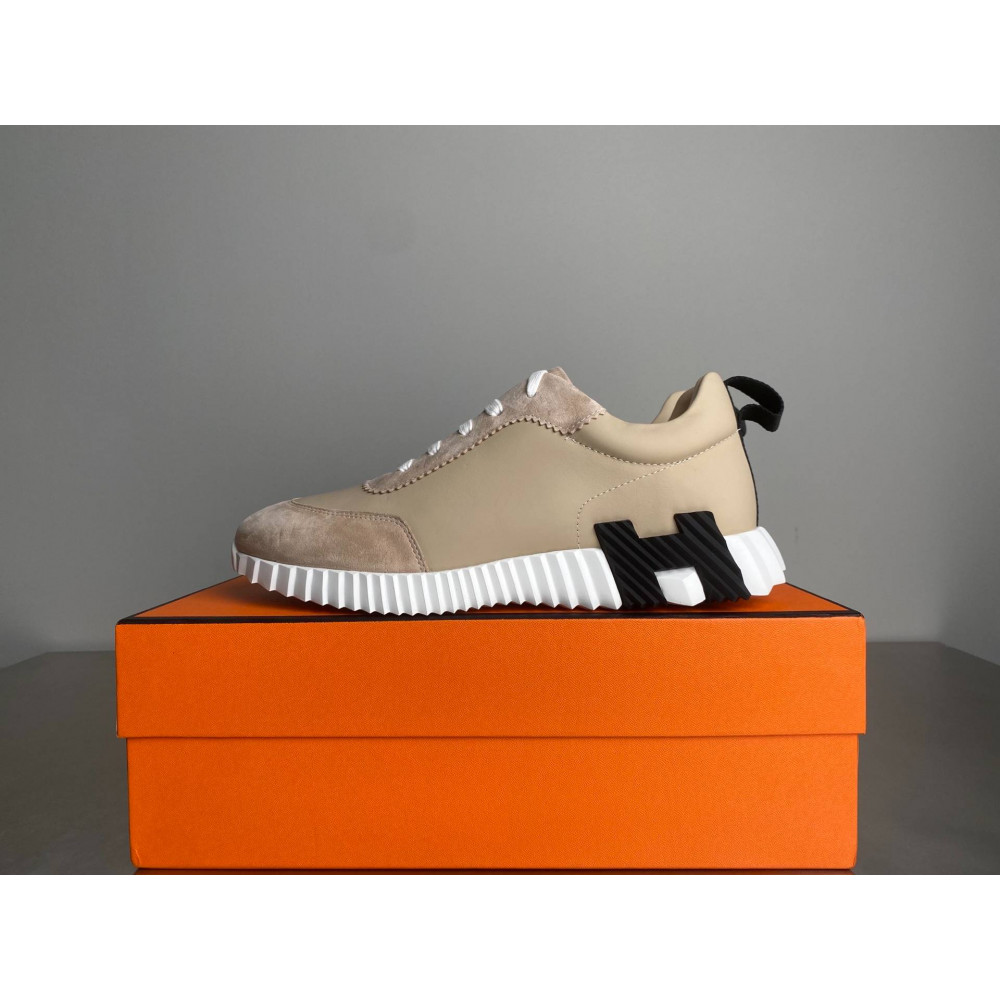 Bouncing sneaker