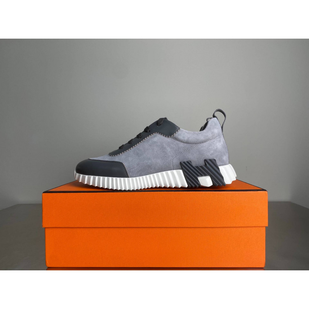 Bouncing sneaker