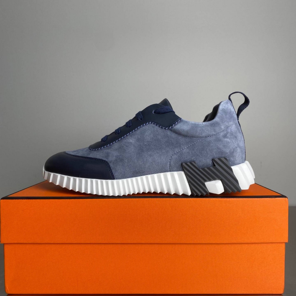 Bouncing sneaker