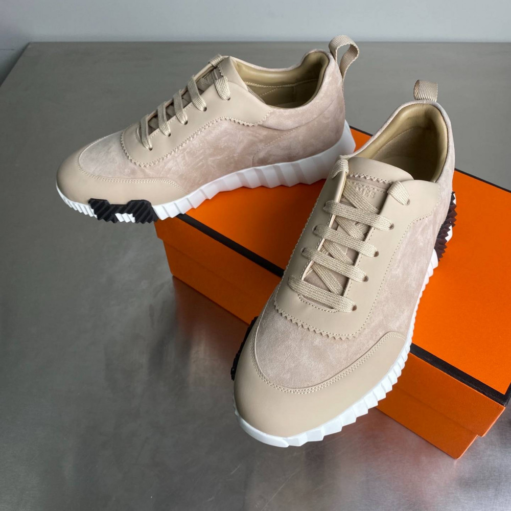 Bouncing sneaker