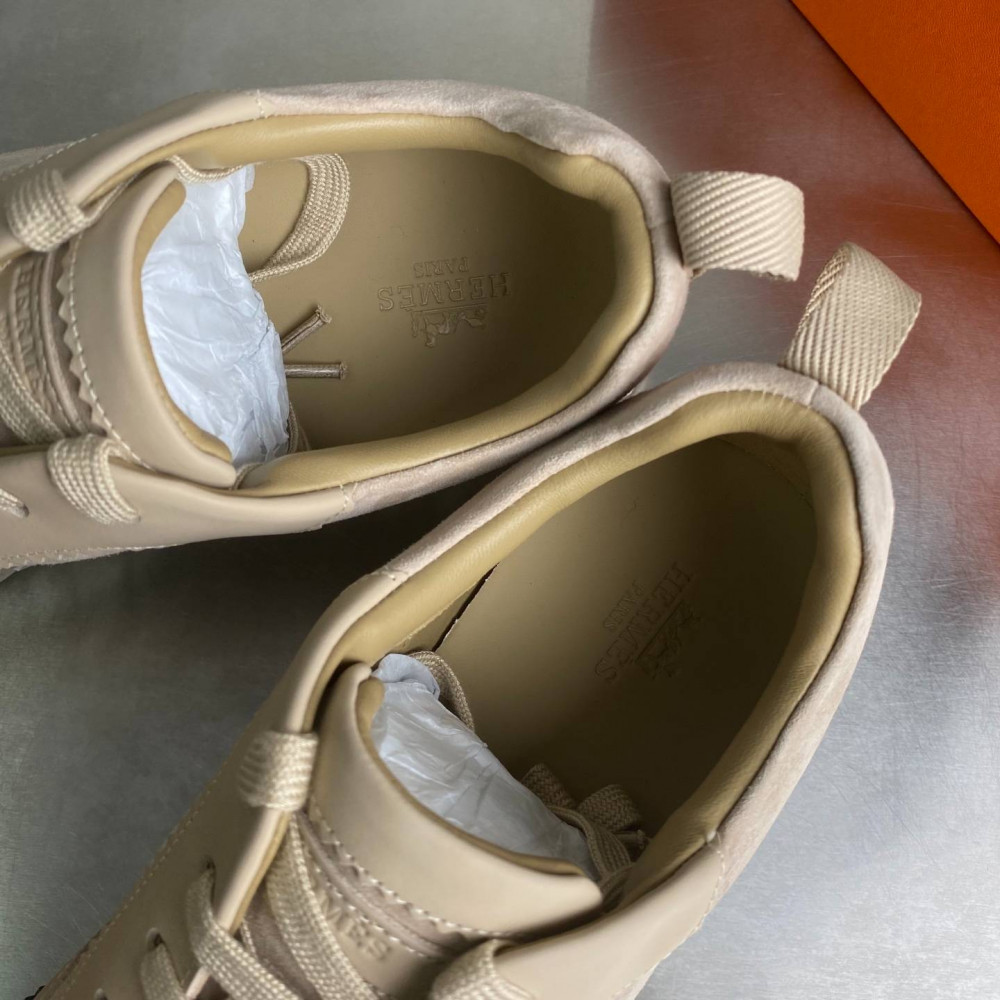 Bouncing sneaker