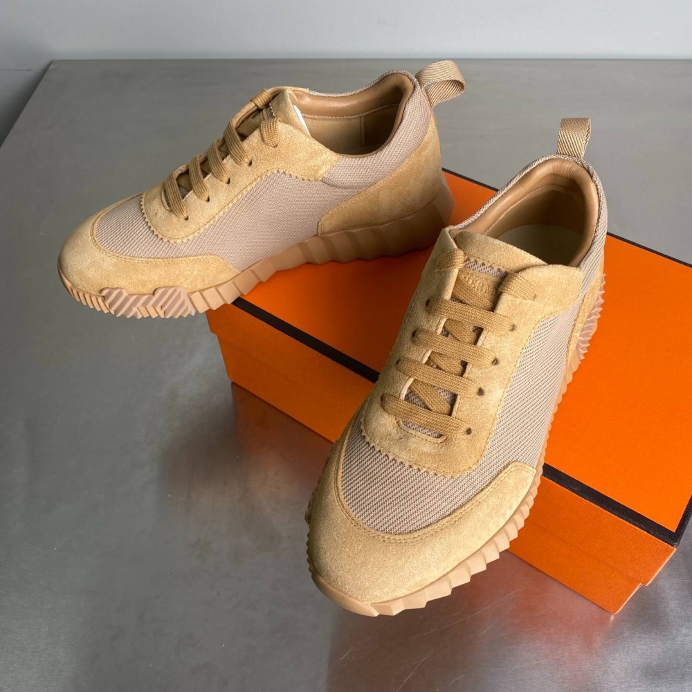Bouncing sneaker