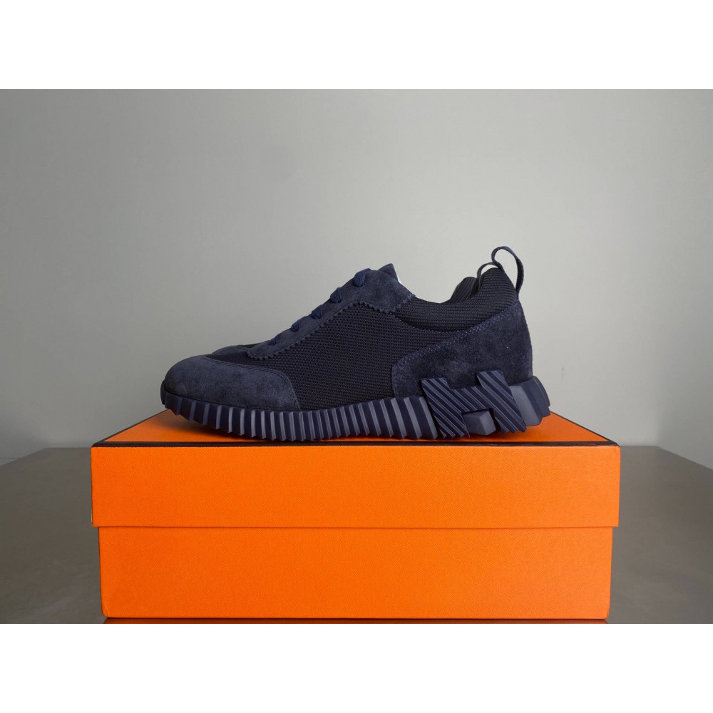 Bouncing sneaker Bouncing sneaker