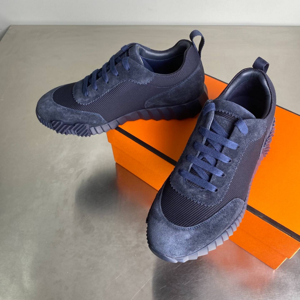 Bouncing sneaker Bouncing sneaker