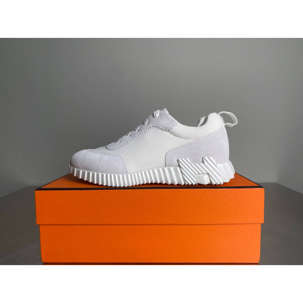 Bouncing sneaker