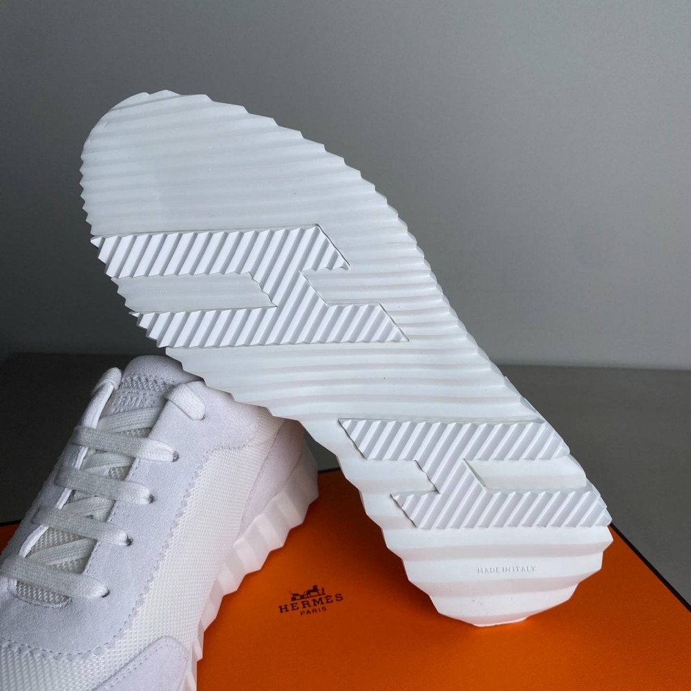Bouncing sneaker
