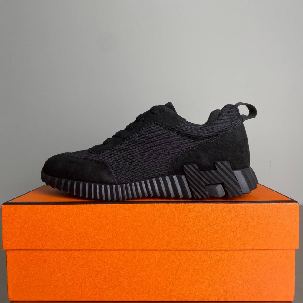Bouncing sneaker