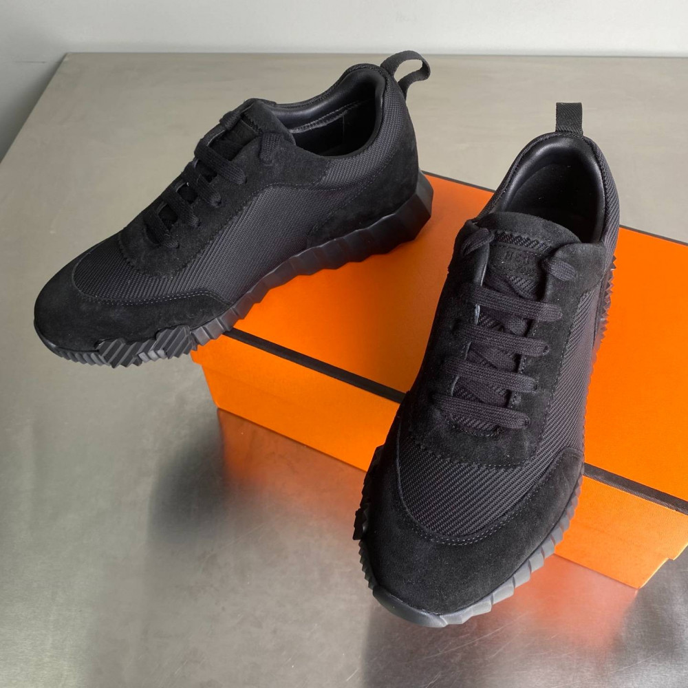 Bouncing sneaker