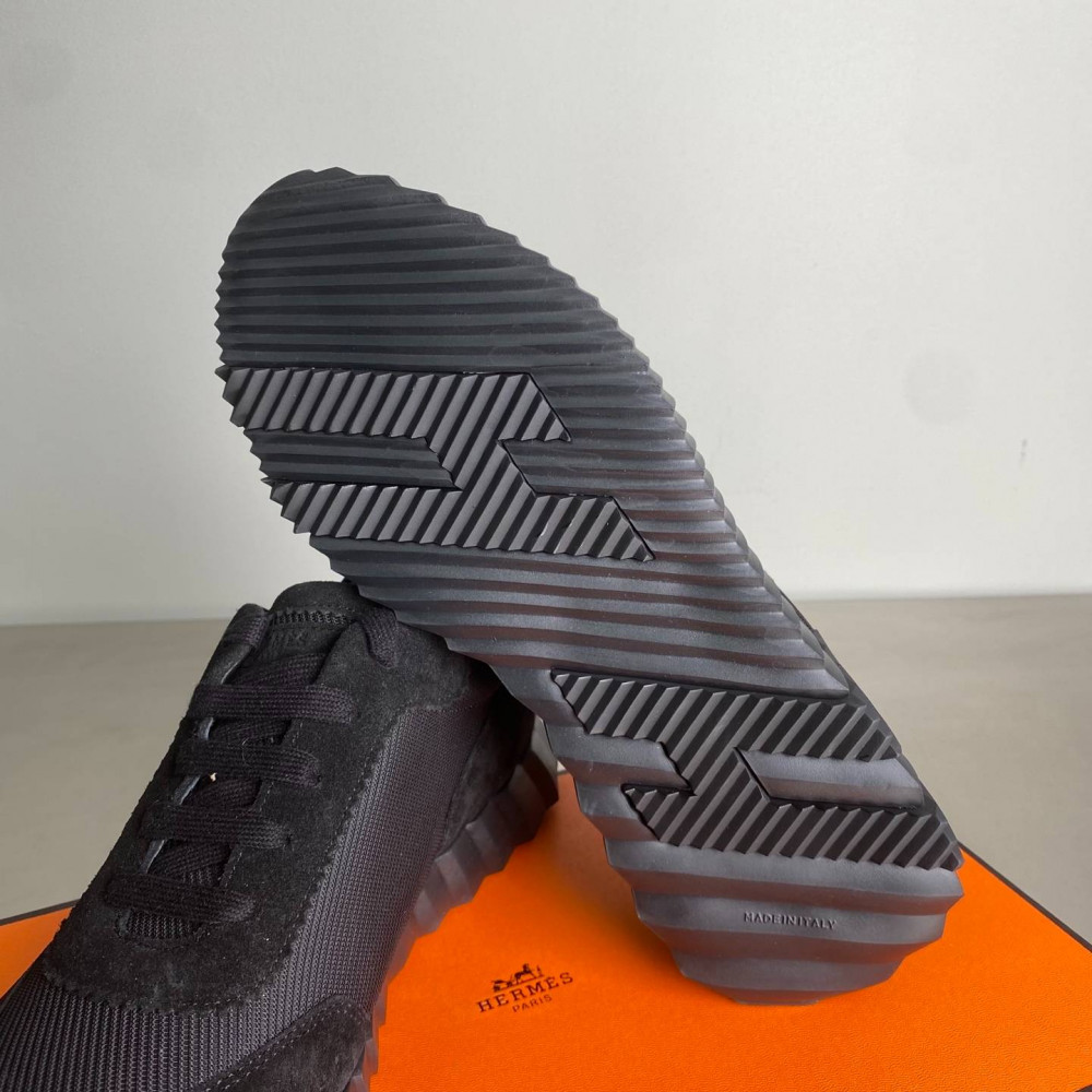 Bouncing sneaker