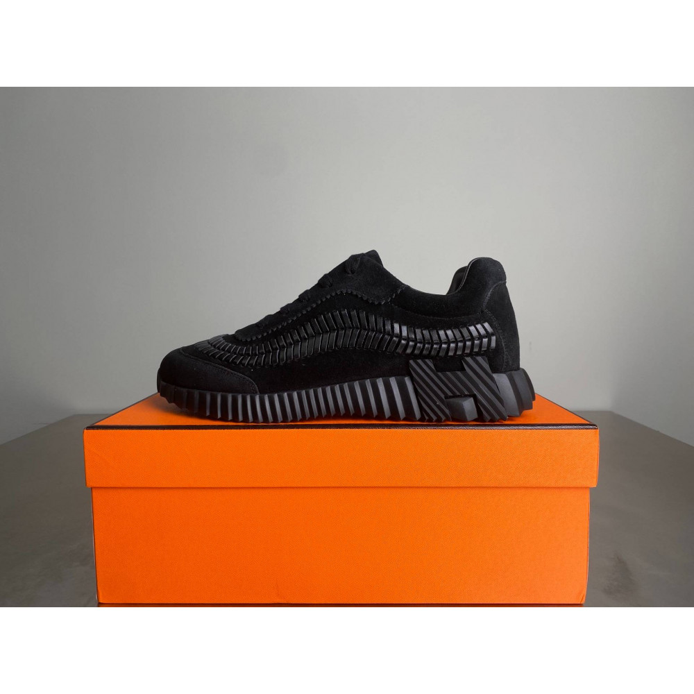 Bouncing sneaker