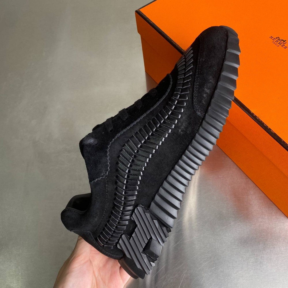 Bouncing sneaker
