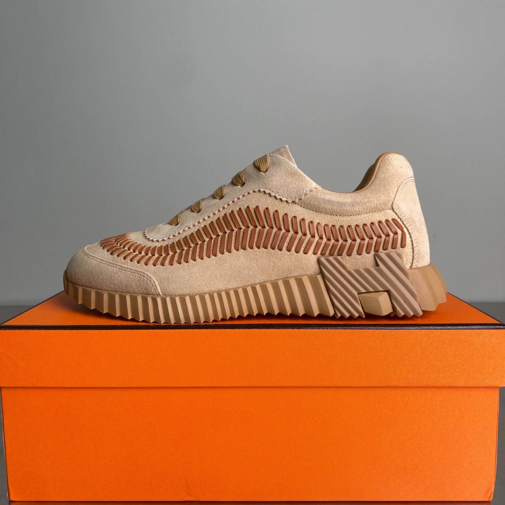 Bouncing sneaker