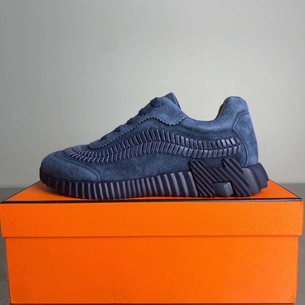 Bouncing sneaker