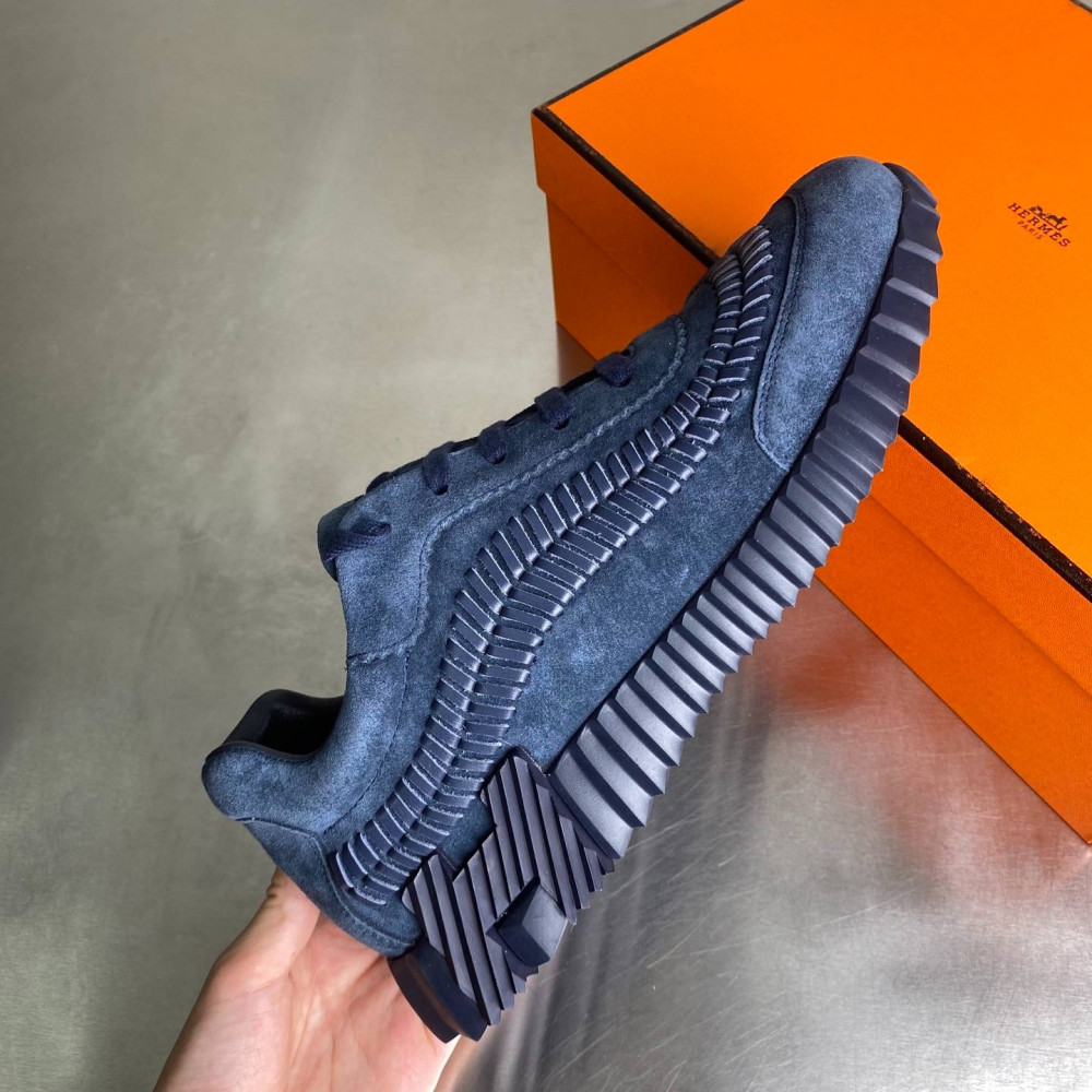 Bouncing sneaker