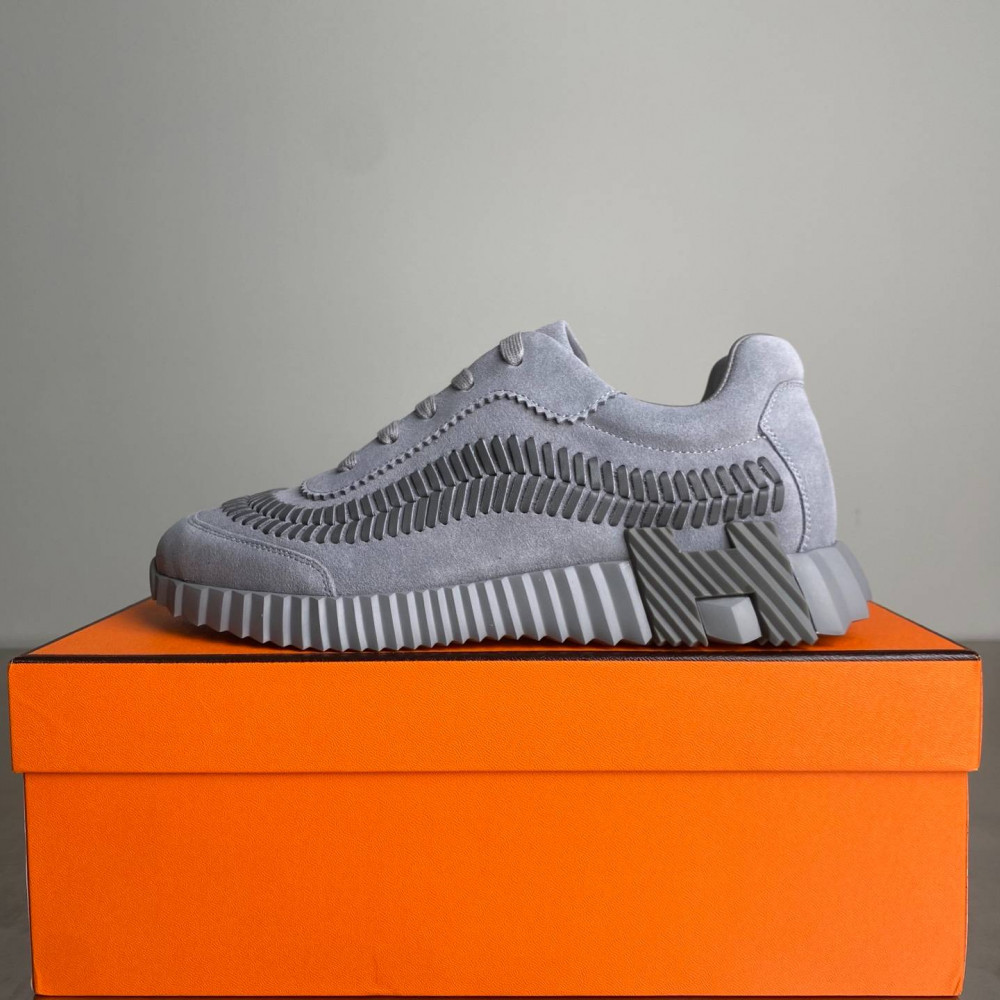 Bouncing sneaker