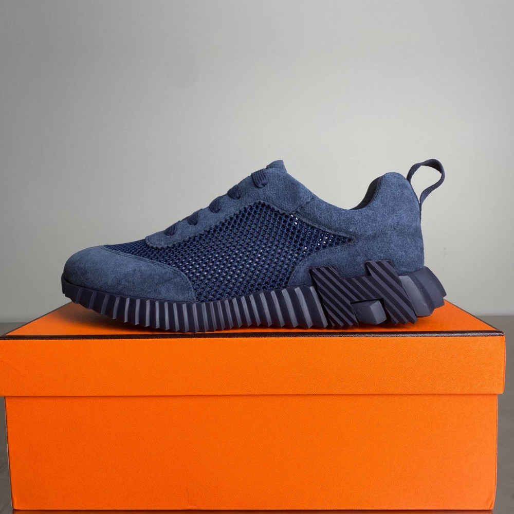 Bouncing sneaker