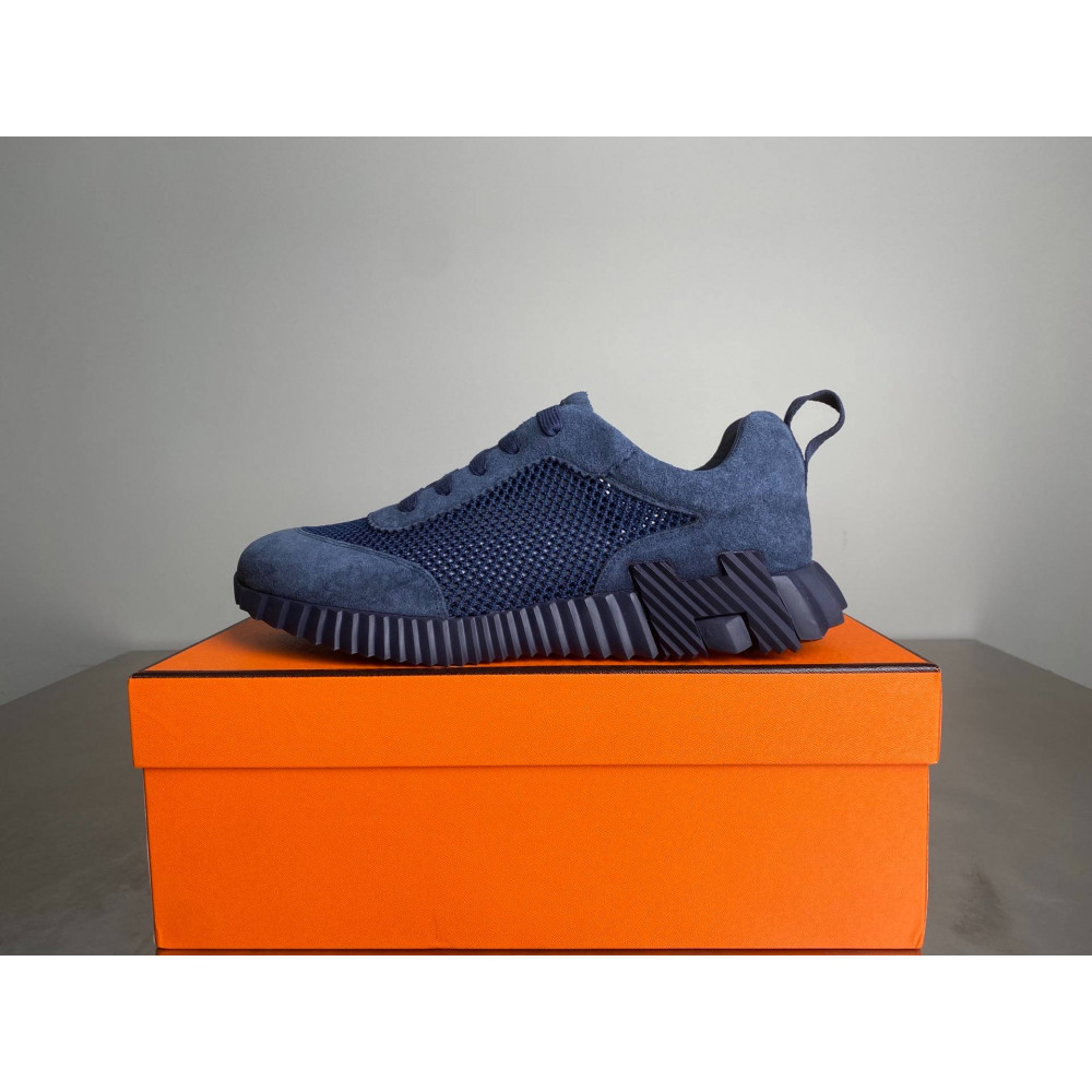 Bouncing sneaker