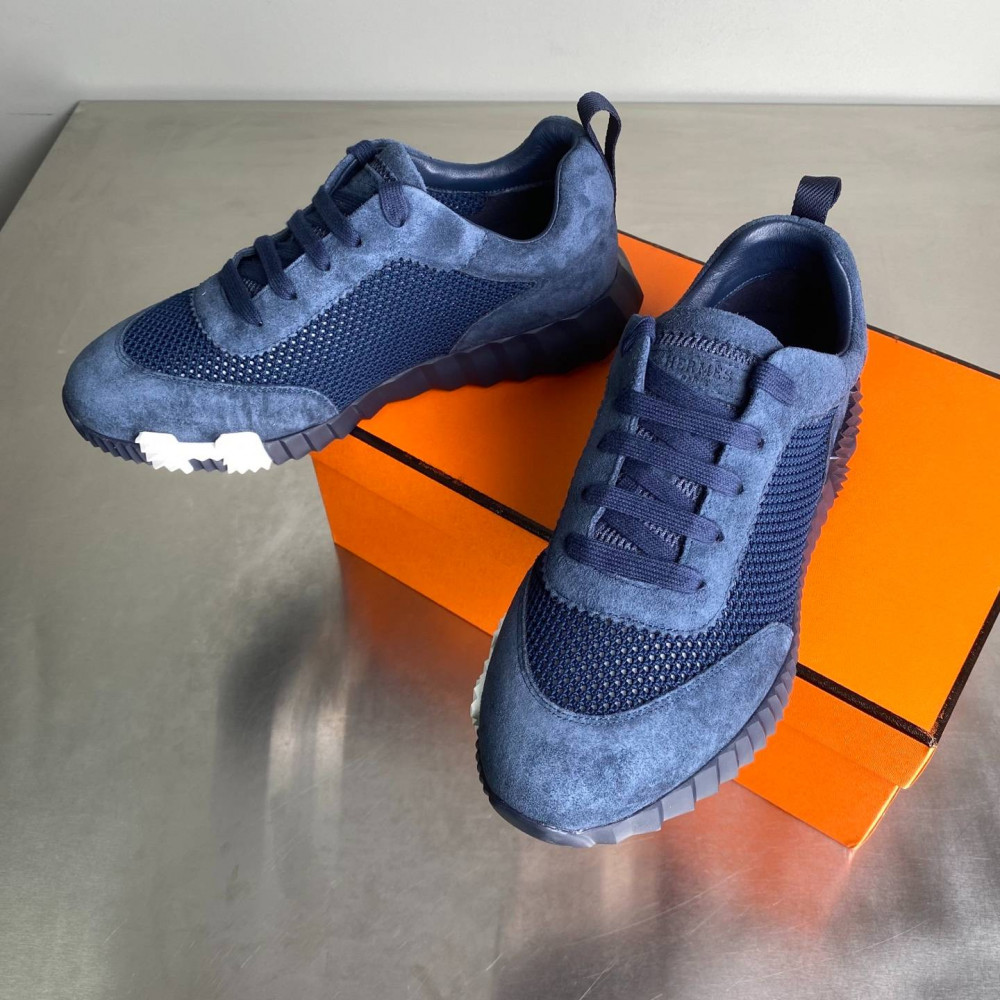 Bouncing sneaker