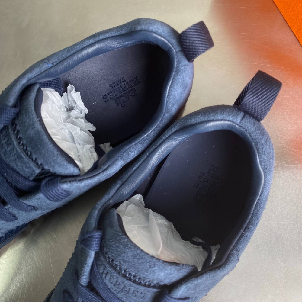 Bouncing sneaker