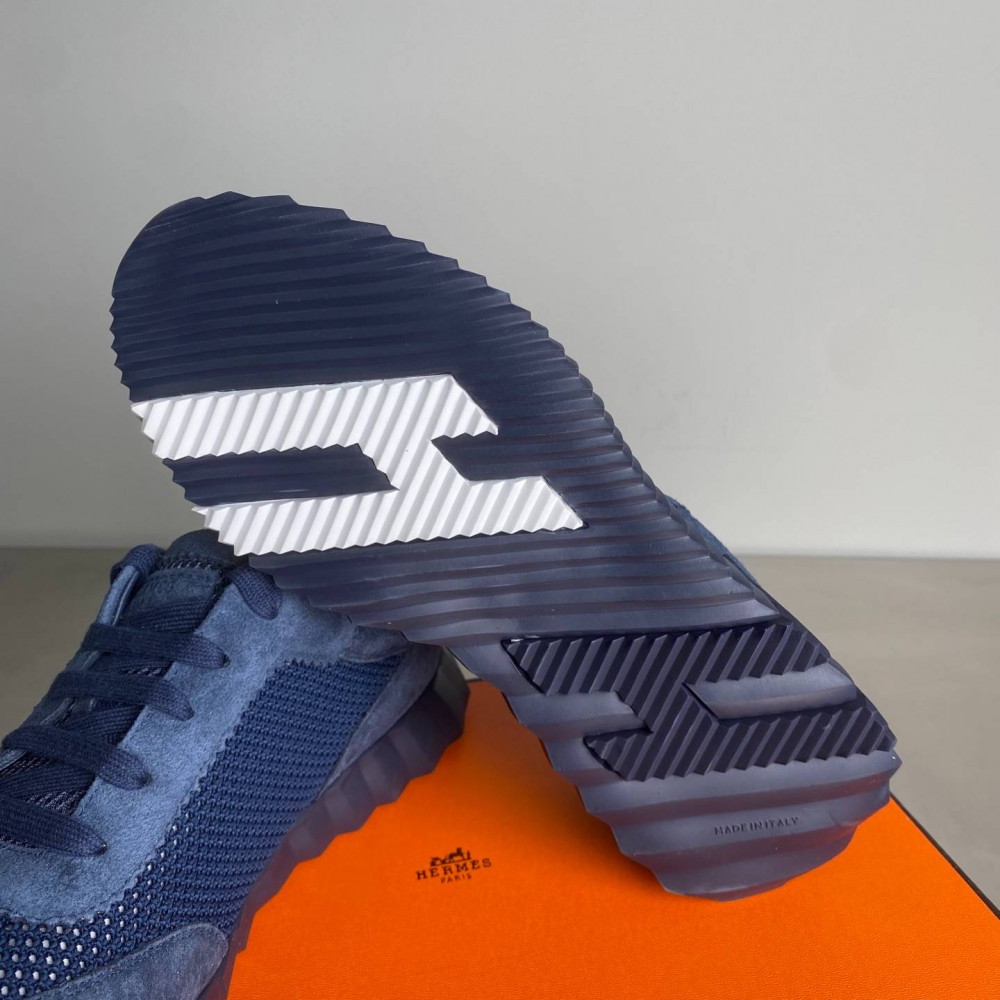 Bouncing sneaker