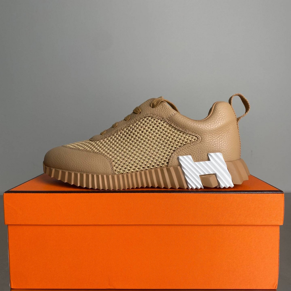 Bouncing sneaker