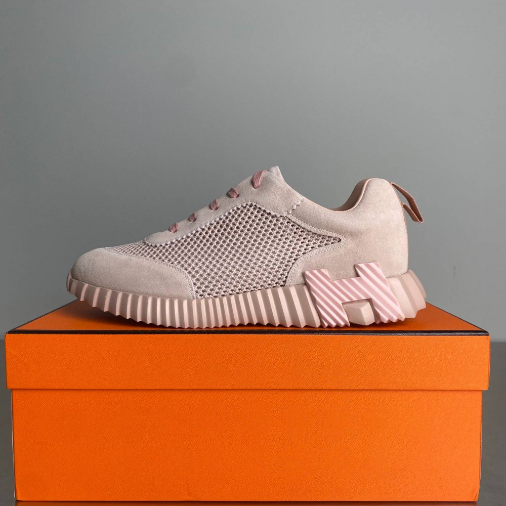 Bouncing sneaker