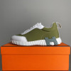 Bouncing sneaker