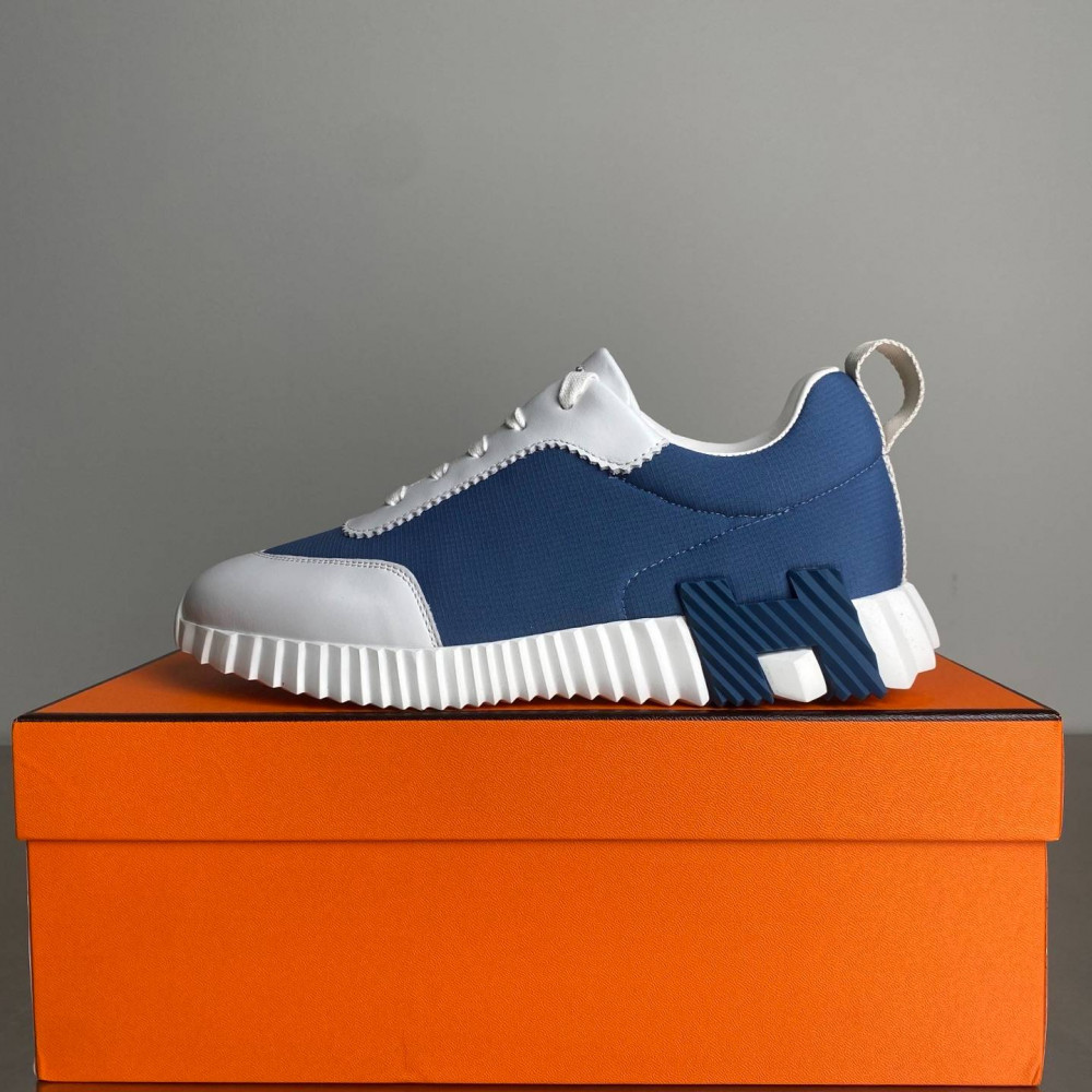 Bouncing sneaker