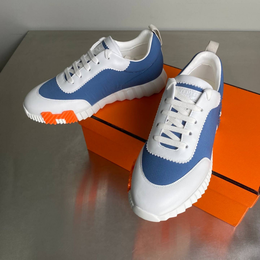 Bouncing sneaker
