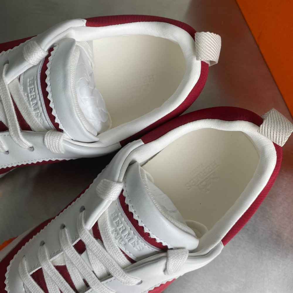 Bouncing sneaker
