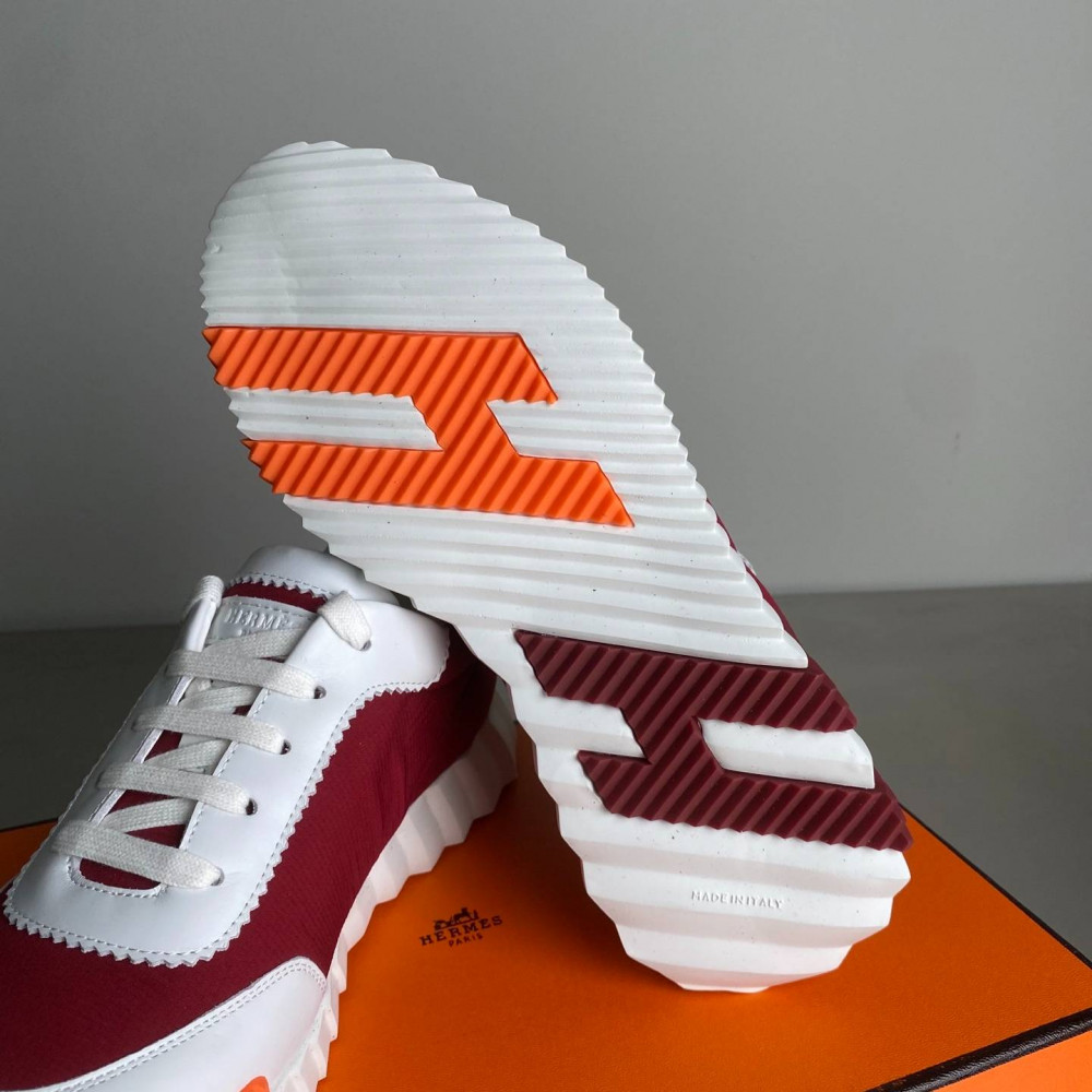 Bouncing sneaker