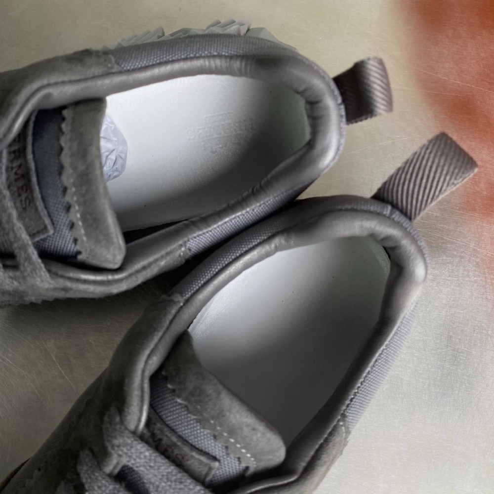 Bouncing sneaker