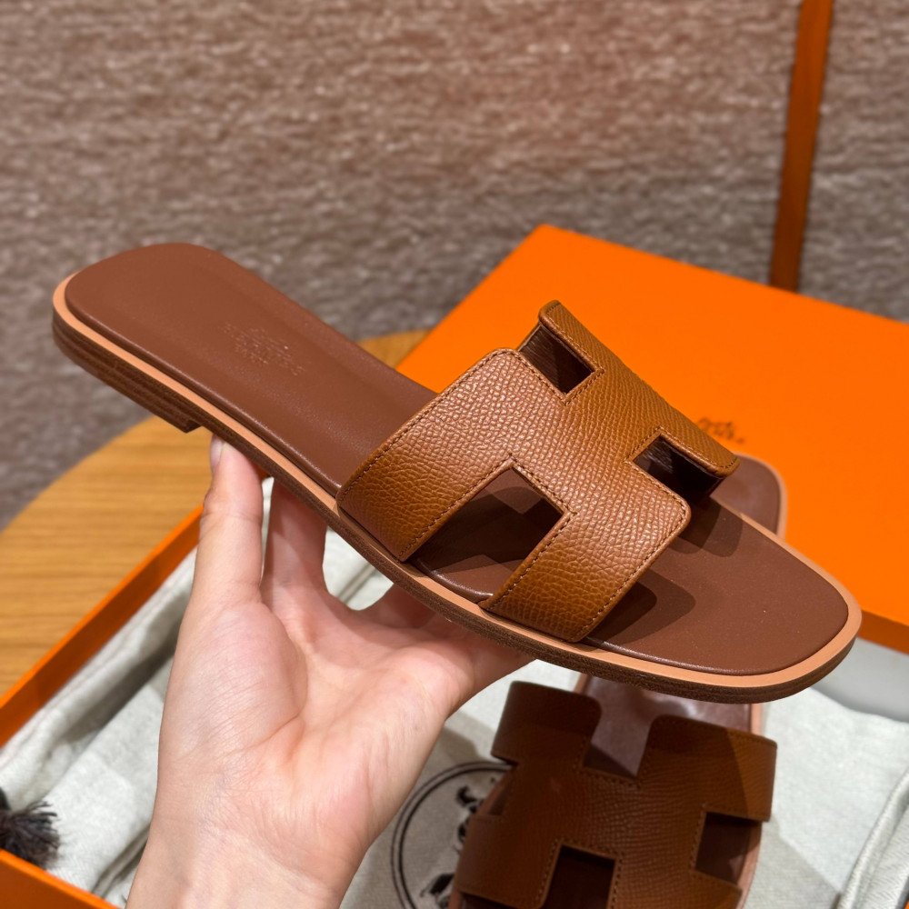 Oran sandal