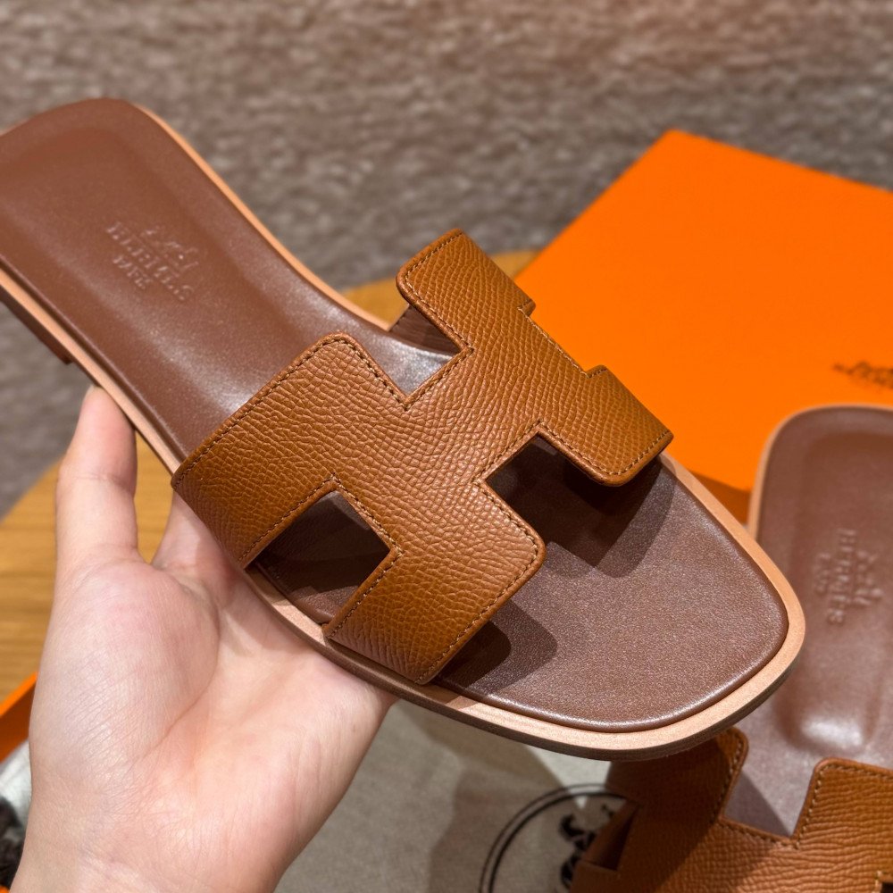 Oran sandal