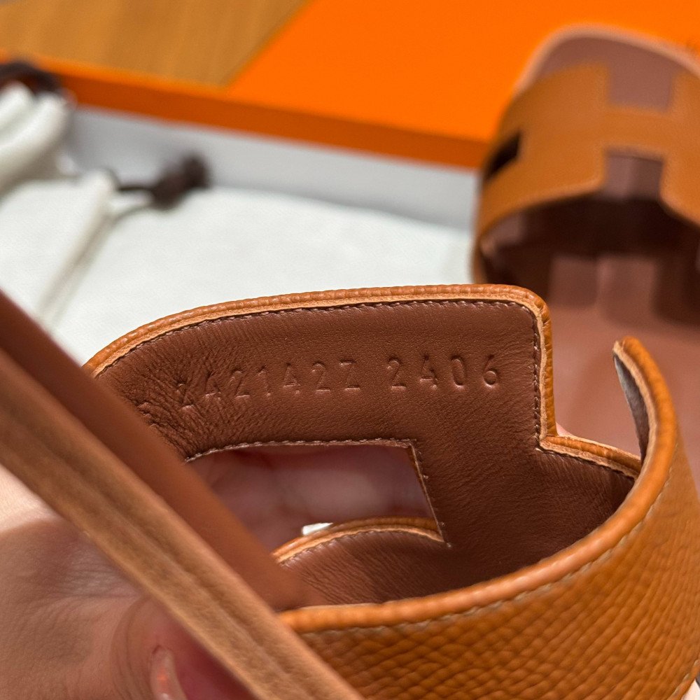 Oran sandal