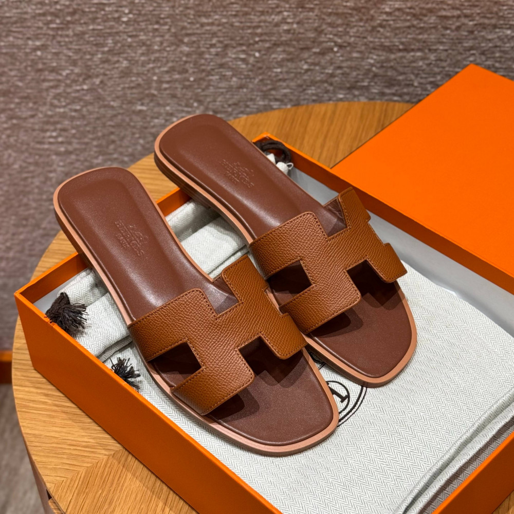 Oran sandal