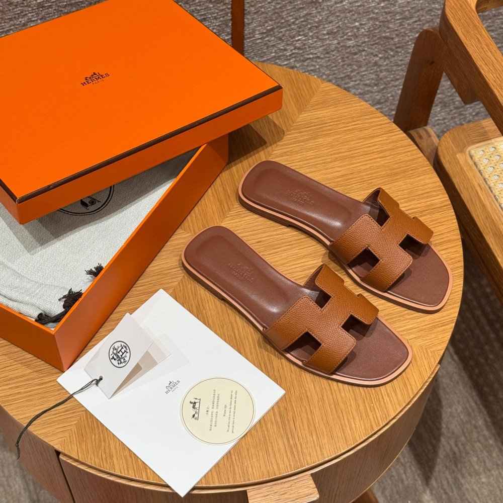Oran sandal