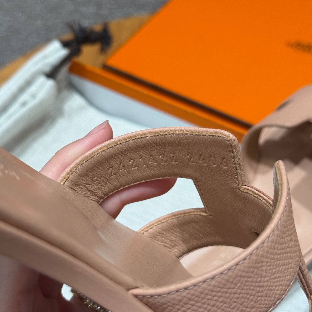 Oran sandal