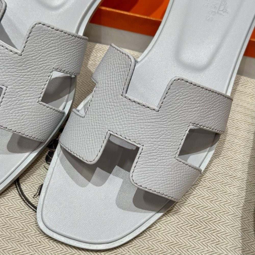 Oran sandal