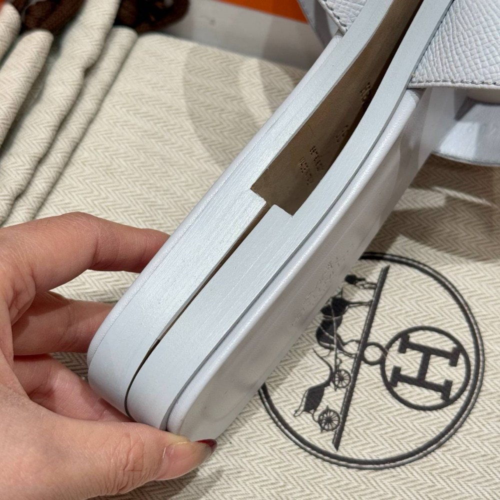 Oran sandal