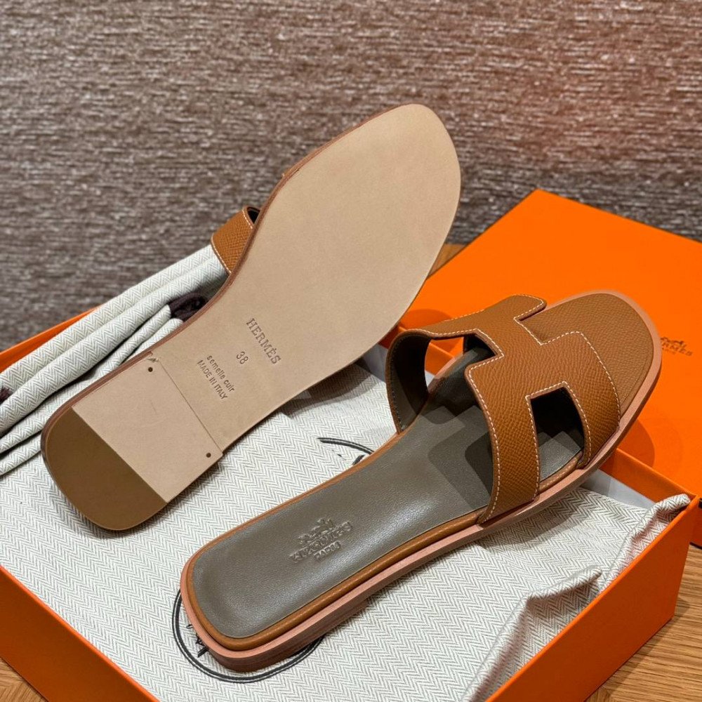 Oran sandal