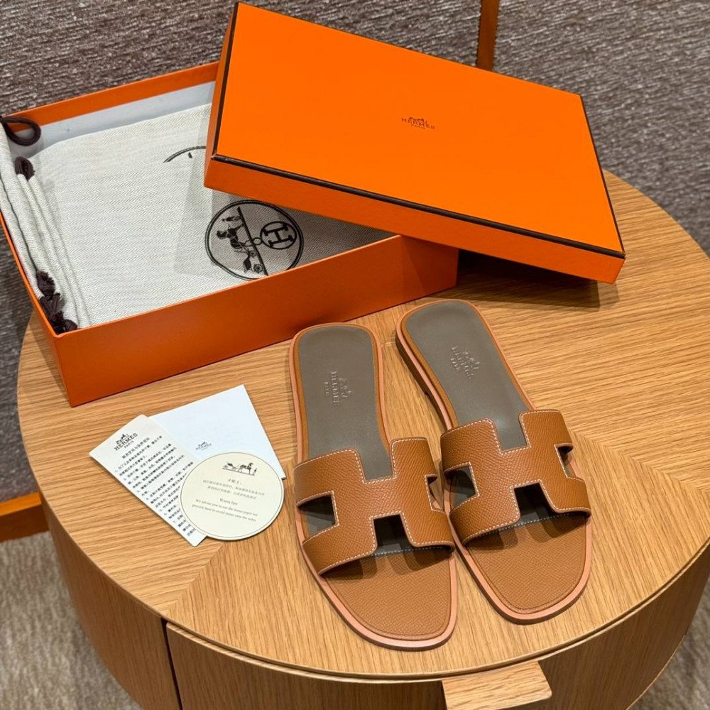 Oran sandal