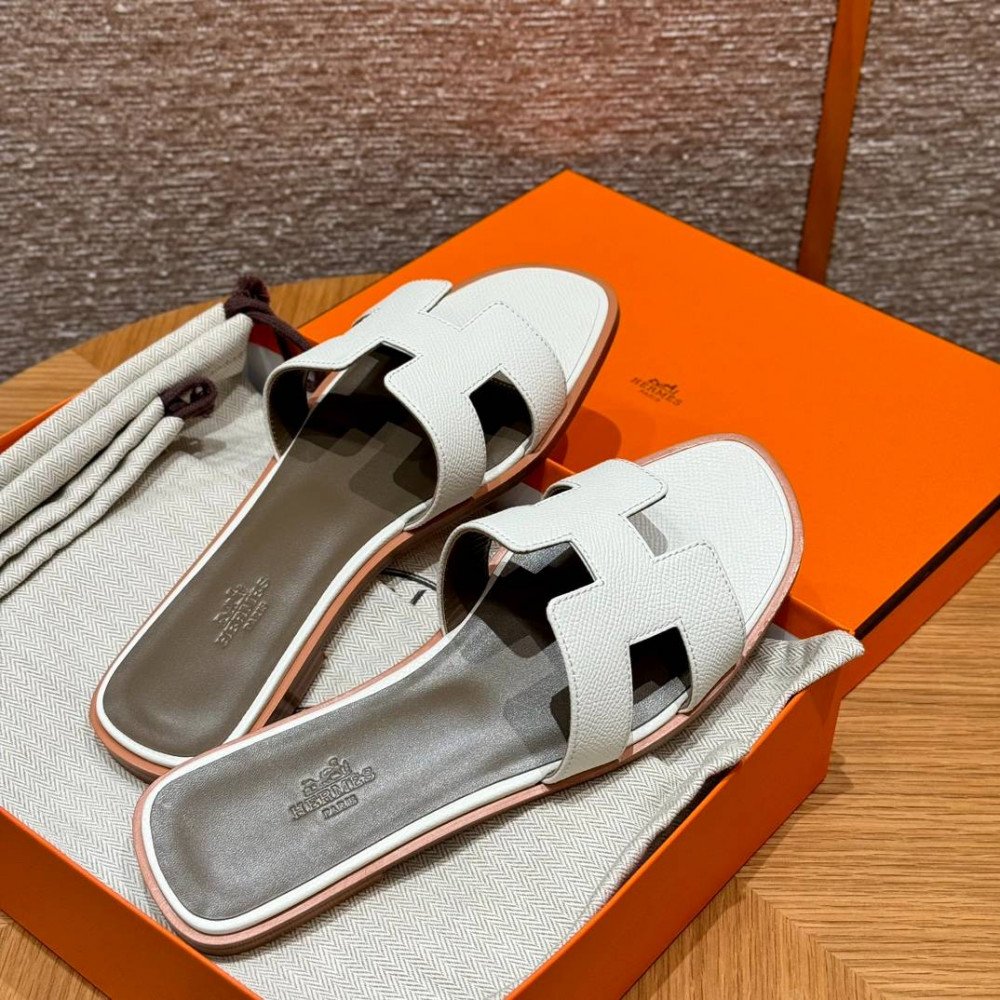 Oran sandal